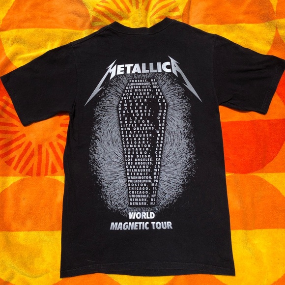 Black Metallica “World Magnetic Tour” T-Shirt - Picture 4 of 4